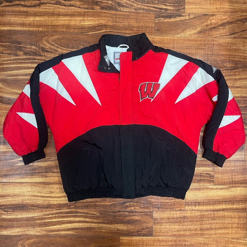 Vintage Apex One Sharktooth‎ Wisconsin Badgers Puffer Jacket Size XL